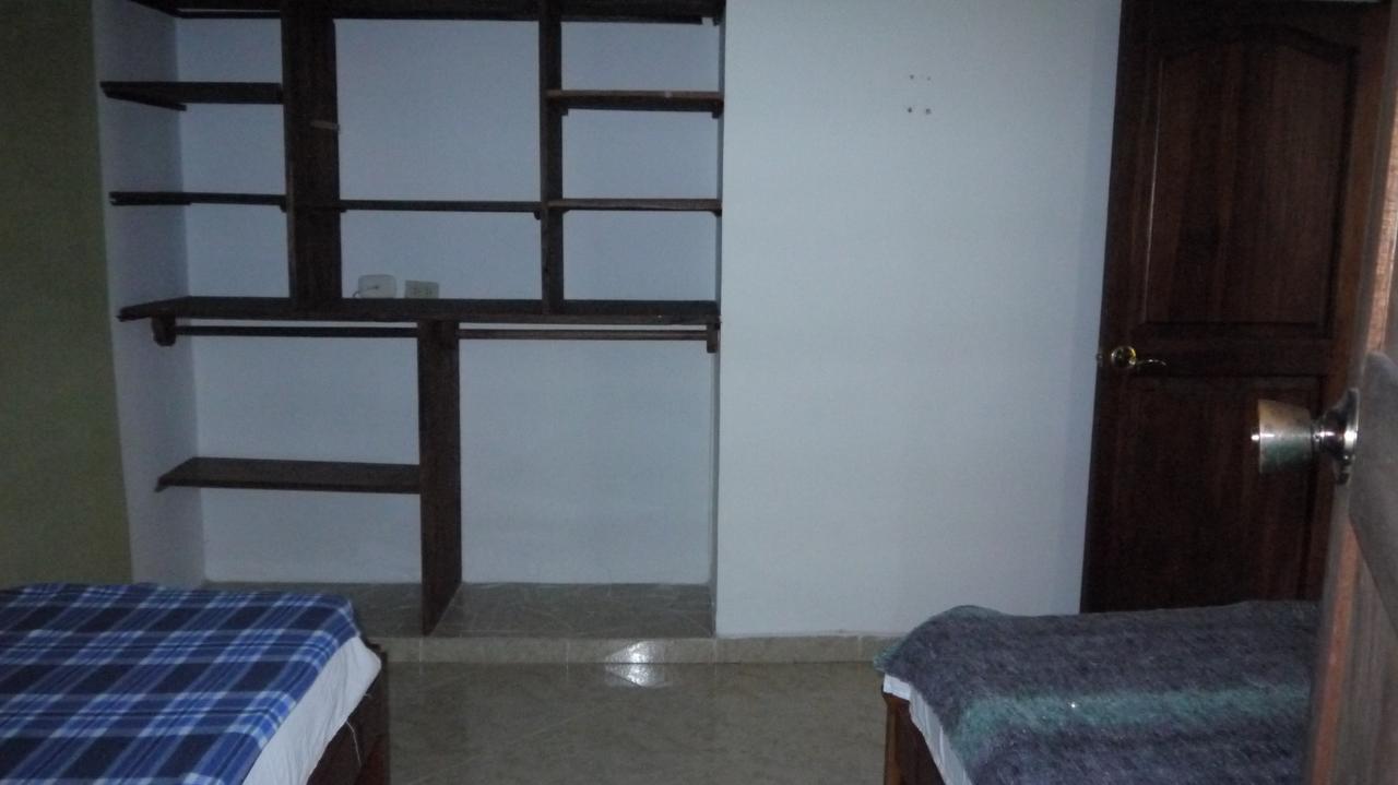 Hostal Naty Luna ハルディン エクステリア 写真