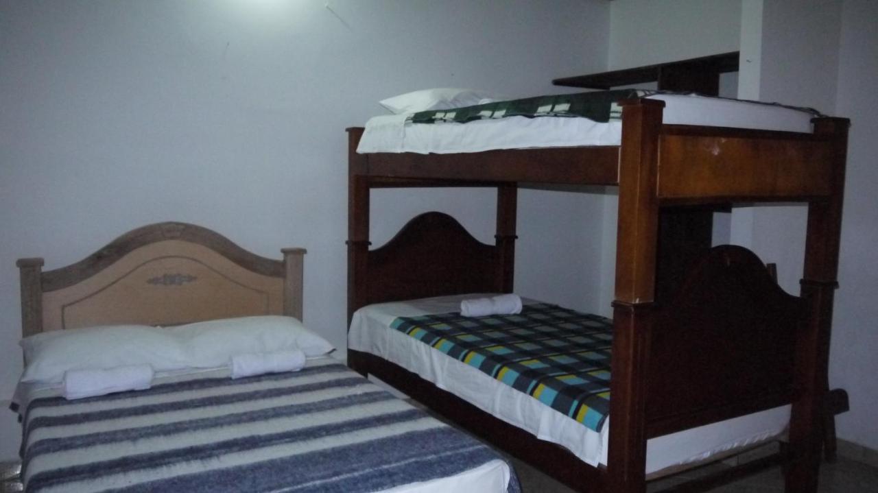 Hostal Naty Luna ハルディン エクステリア 写真